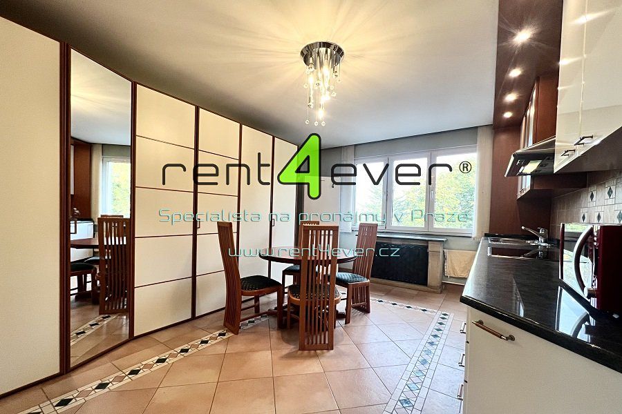 Pronájem bytu 1+1 56 m²